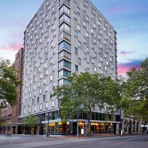 Courtyard By Marriott Portland City Center